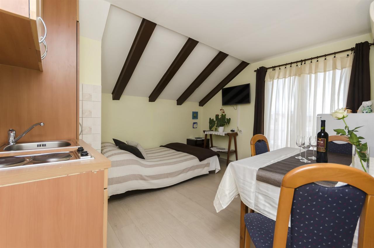 Apartments Toni Vodice Exterior foto