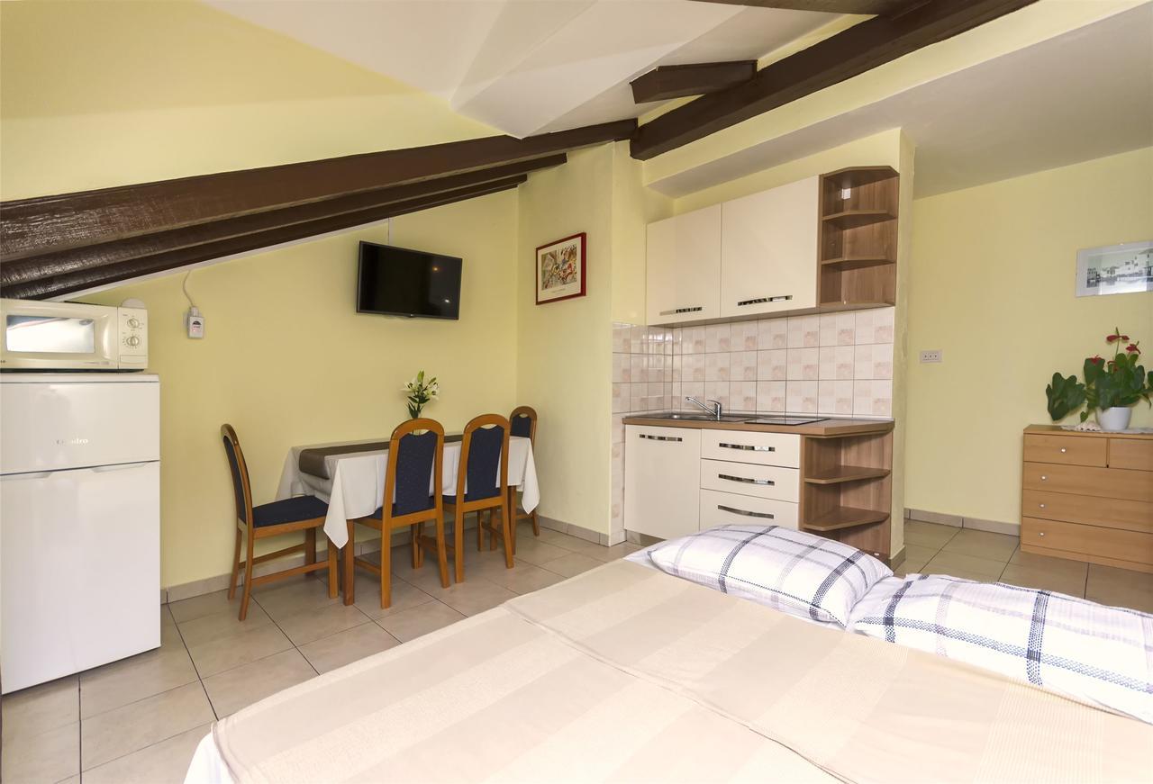 Apartments Toni Vodice Exterior foto