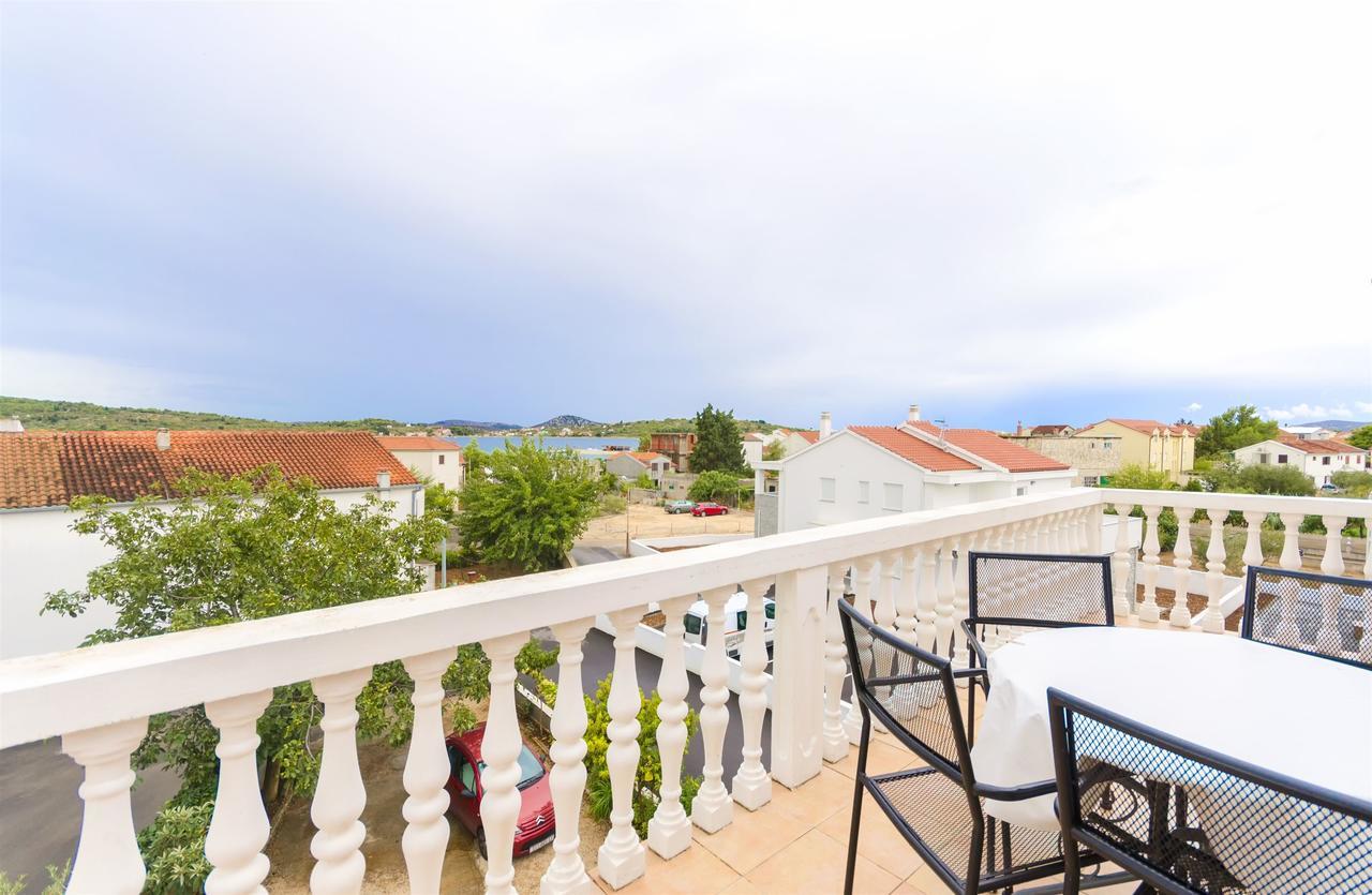 Apartments Toni Vodice Exterior foto